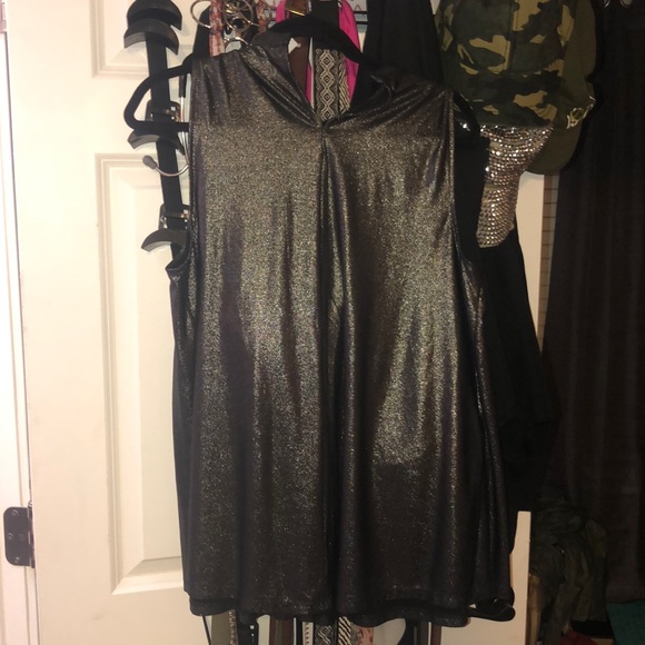 Top - Picture 2 of 4